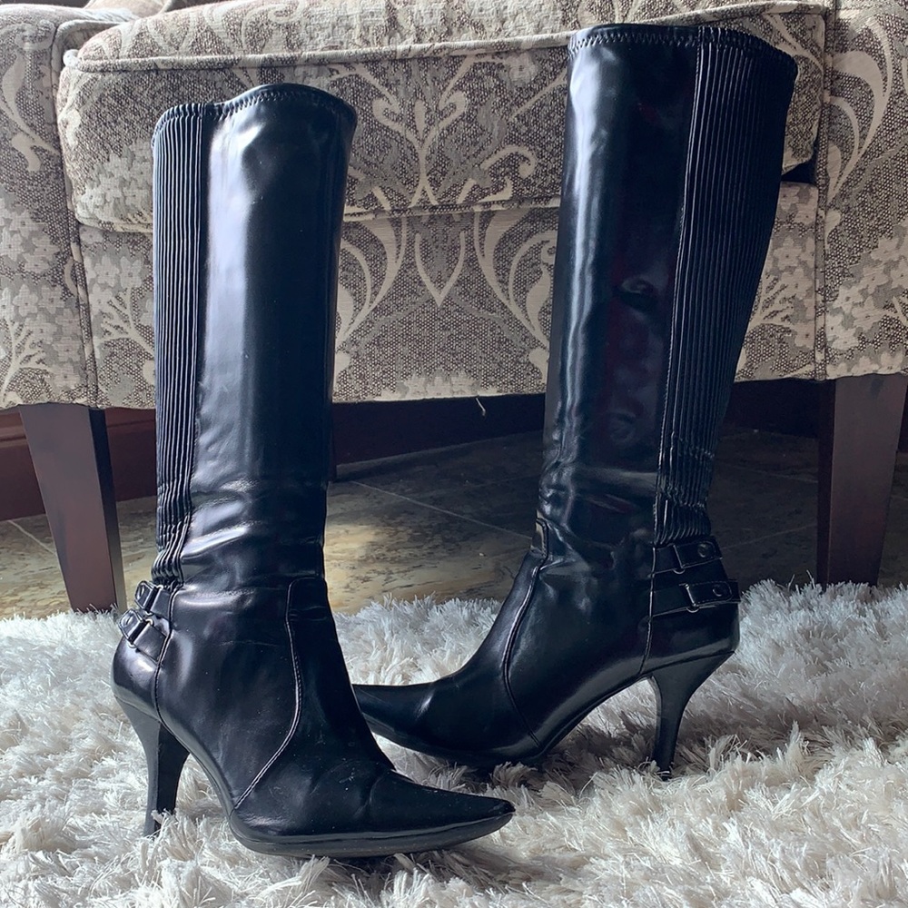 Lovely black boots 🖤